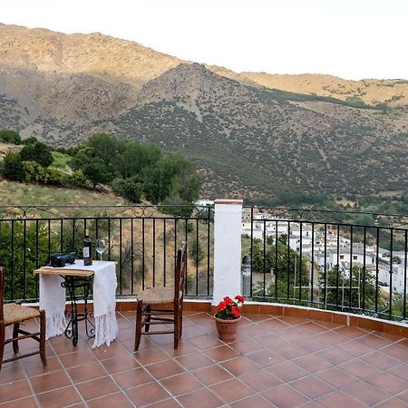 Casa Rural El Fuerte De Atabuey Trevelez Bagian luar foto