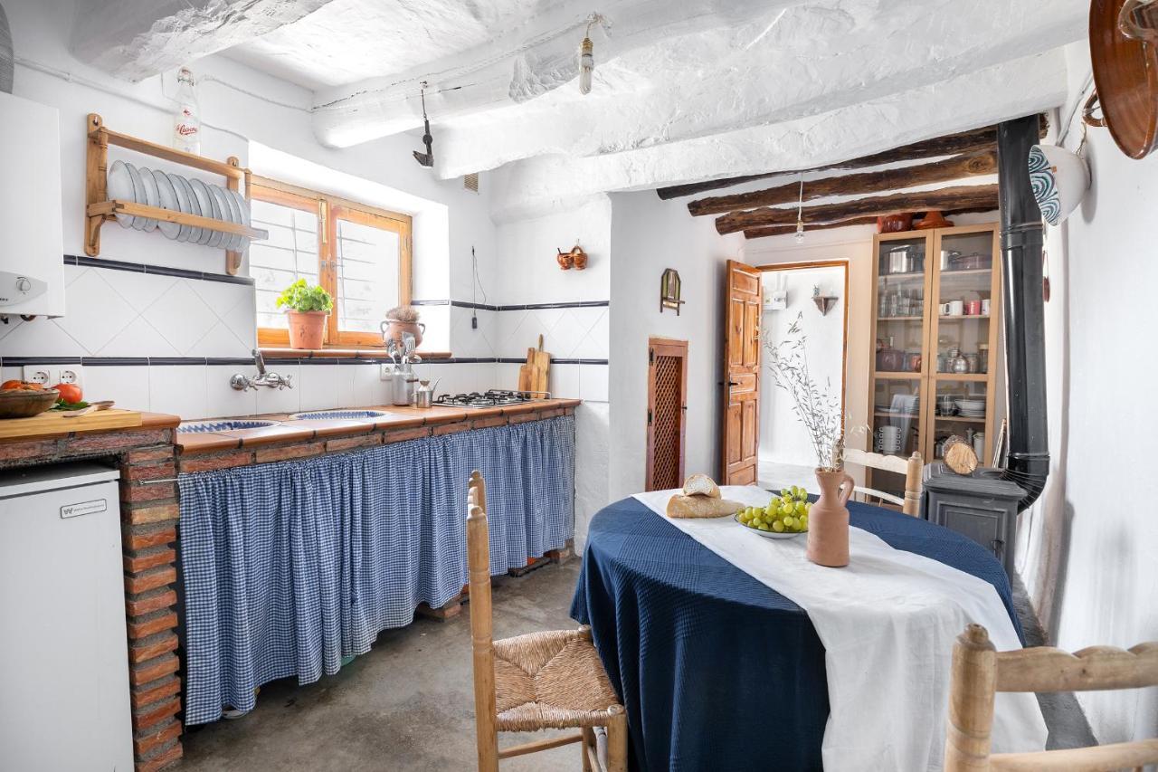Casa Rural El Fuerte De Atabuey Trevelez Bagian luar foto