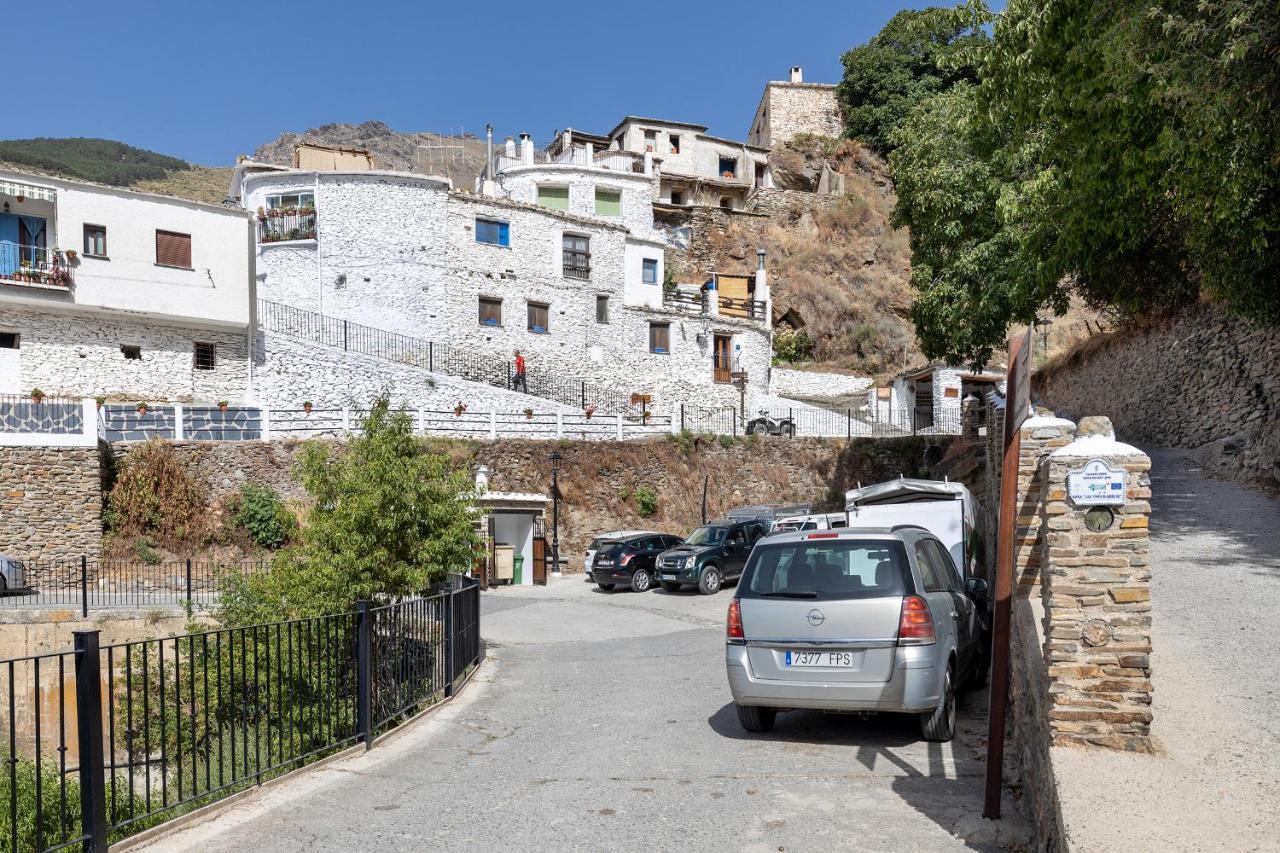 Casa Rural El Fuerte De Atabuey Trevelez Bagian luar foto