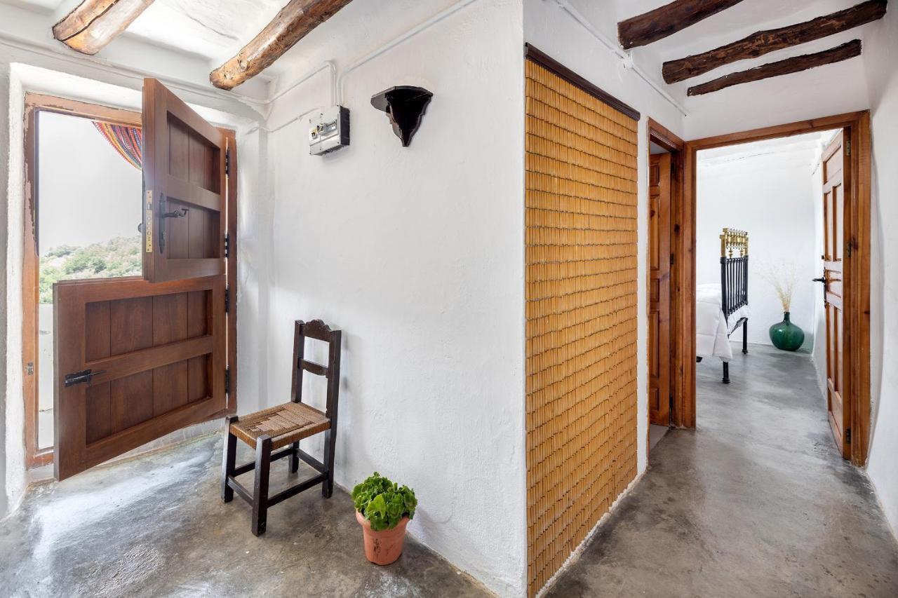 Casa Rural El Fuerte De Atabuey Trevelez Bagian luar foto